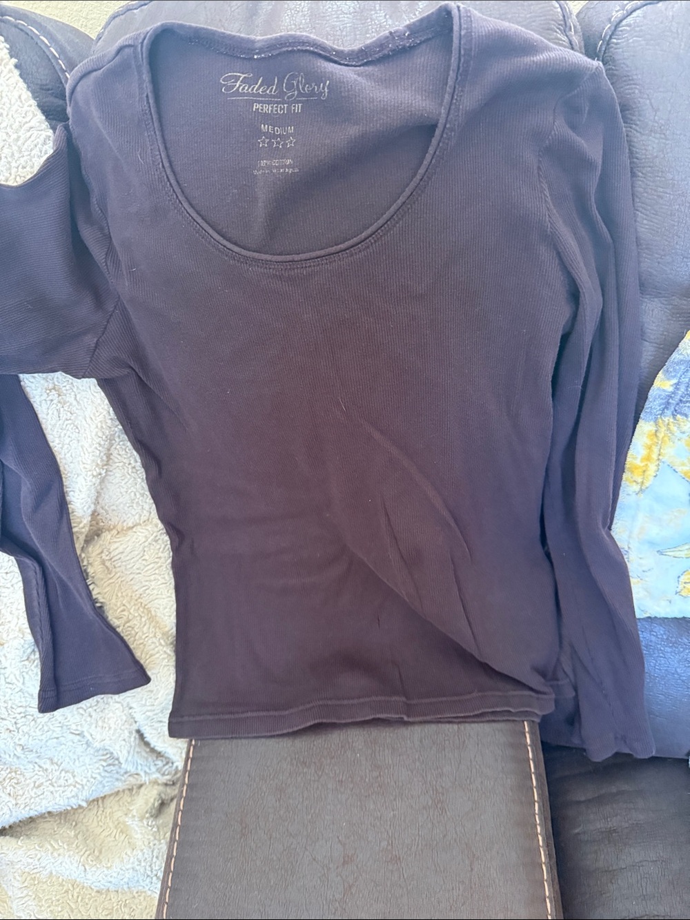 Faded Glory Women's Long-Sleeve Scoop Neck Top in Black